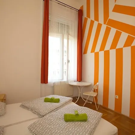 Konukevi Westend Minihotel Budapeşte