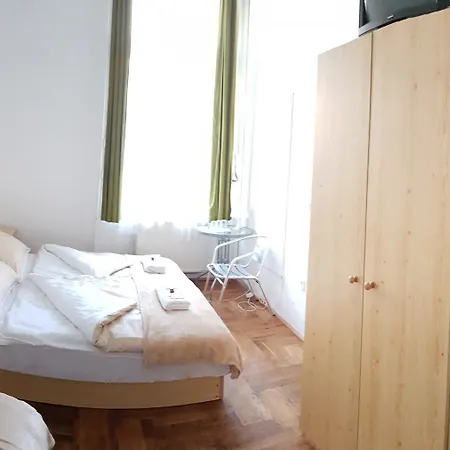 Konukevi Westend Minihotel Budapeşte