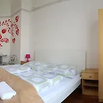 Westend Minihotel ゲストハウス