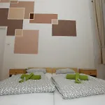 Westend Minihotel ゲストハウス 3*