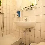 Westend Minihotel ゲストハウス 3*