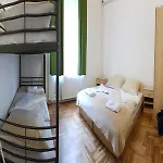 ゲストハウス Westend Minihotel 3*