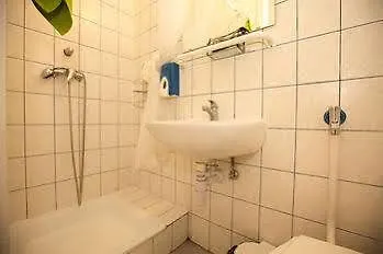 Westend Minihotel Pensión 3*